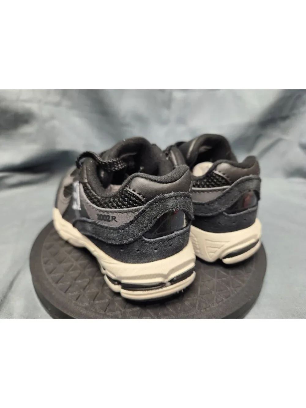 New Balance 2002 Sneakers PC2002BK Black Kids Size 12 NEW NO BOX!